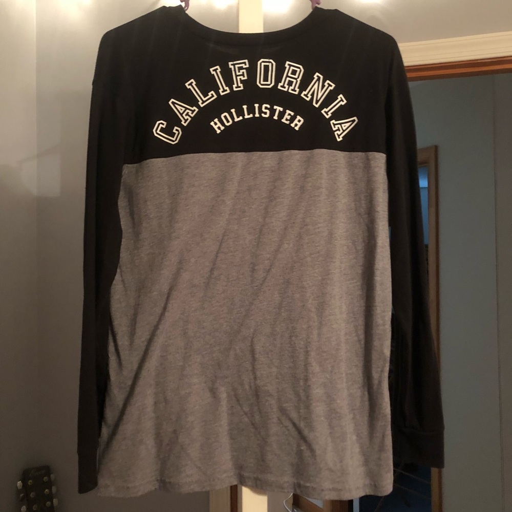 Hollister long sleeve - Picture 2 of 2